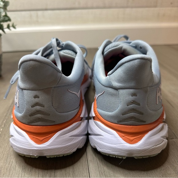 Hoka One One Women's Clifton 8 running shoe in the Blue Fog / Plein Air colorway - Picture 5 of 16